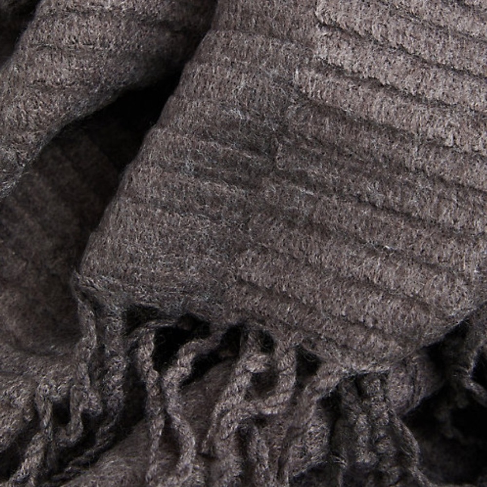 CHARCOAL GREY TEXTURED FRINGE SCARF - Picture 3 of 3